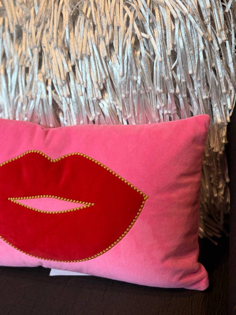 Kiss Pillow