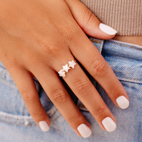 Pearlized 3 Star Ring